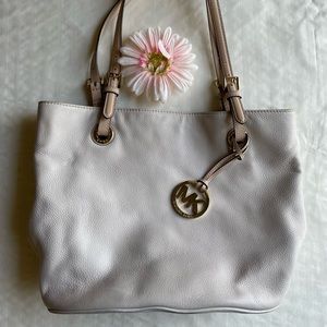 Michael Kors Leather shoulder bag
